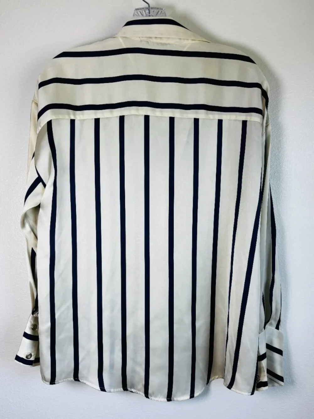Zara button-down blouse - Picture 2 of 4
